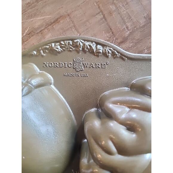 Nordic Ware Autumn Treats Cakelet Aluminum‎ Pan Gold 3 Cups Made In USA EC - Picture 4 of 6